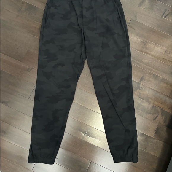 Lululemon surge jogger - Picture 1 of 2